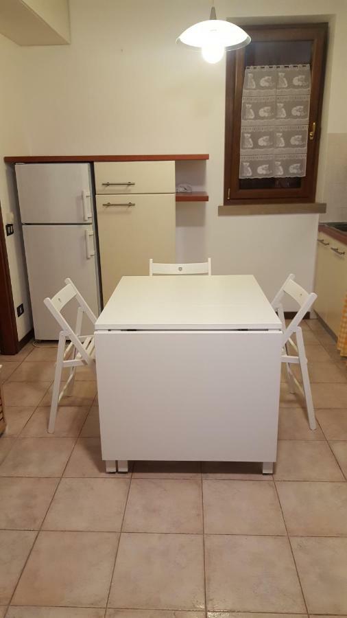 Appartamento Michele Tre Piscine Caraibiche Desenzano Del Garda Desenzano del Garda Exterior foto